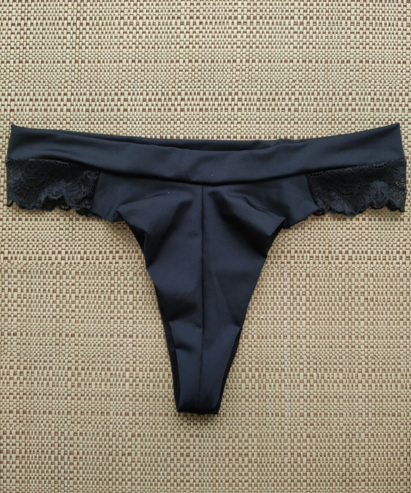 Calcinha Fio Duplo Plus Size – Vania — Calcinhas Femininas, Calcinhas Plus Size — SKU 486682. Cor: Romance, Marinho, Rubro, Preto. Tamanho: 48, 50, 52