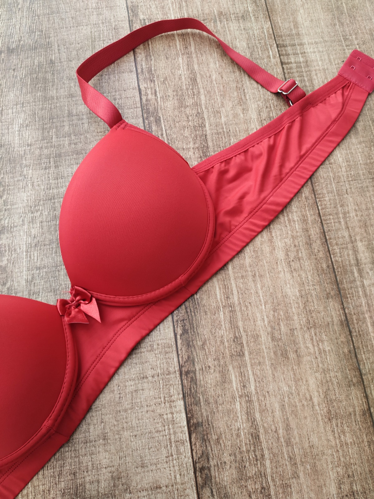 Sutiã Microfibra Reforçado PLUS SIZE — Leve Tudo com Desconto, Lingerie Plus Size — SKU 556917. Cor: Rubro, Preto, Branco, Chocolate. Tamanho: 48, 50, 52