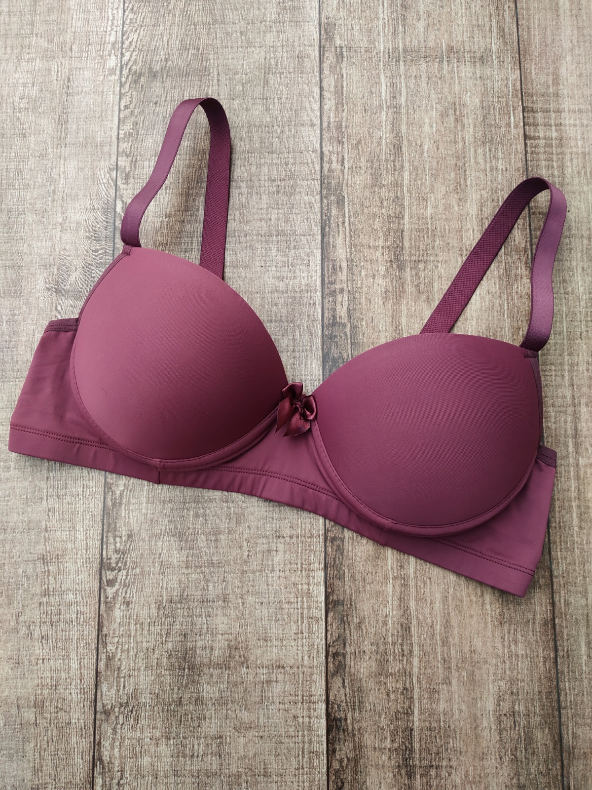 Sutiã Microfibra Reforçado PLUS SIZE — Leve Tudo com Desconto, Lingerie Plus Size — SKU 556917. Cor: Rubro, Preto, Branco, Chocolate. Tamanho: 48, 50, 52