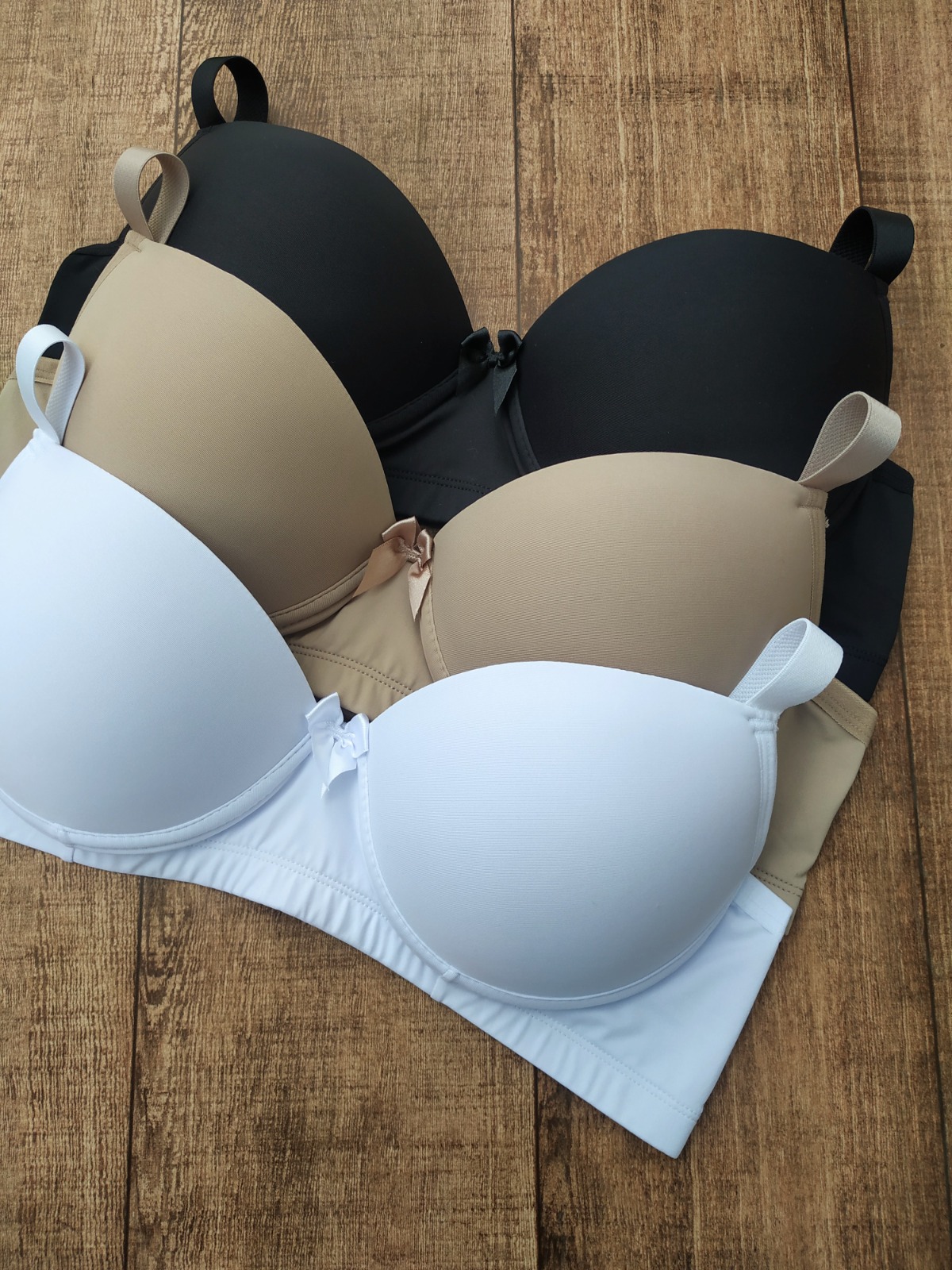 Sutiã Microfibra Reforçado PLUS SIZE — Leve Tudo com Desconto, Lingerie Plus Size — SKU 556917. Cor: Rubro, Preto, Branco, Chocolate. Tamanho: 48, 50, 52