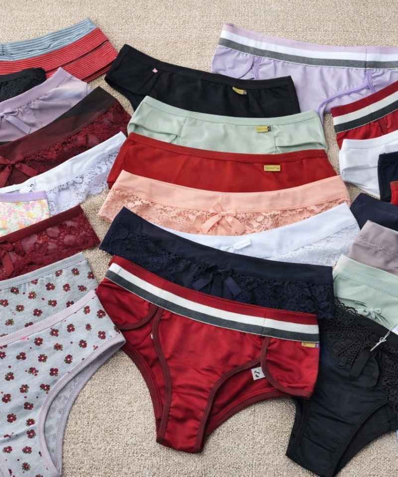 Kit com 10 Calcinhas de Lingerie Variadas – Queima de Estoque — Kits de Lingerie — SKU KIT-10-CAL. Cor: Cores sortidas pelo sistema. Tamanho: 10 P, 10 M, 10 G, 10 GG